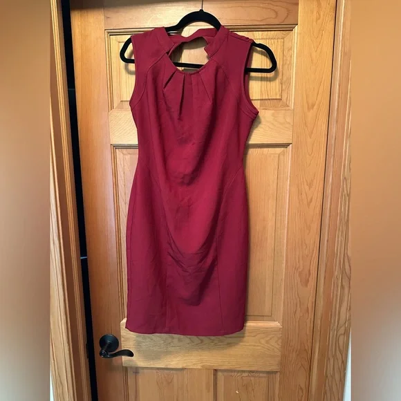 Kardashian Kollection Red Sheath Midi Dress Scoop Neck Sleeveless NWOT - Picture 1 of 3